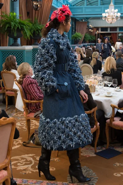 Look 60
